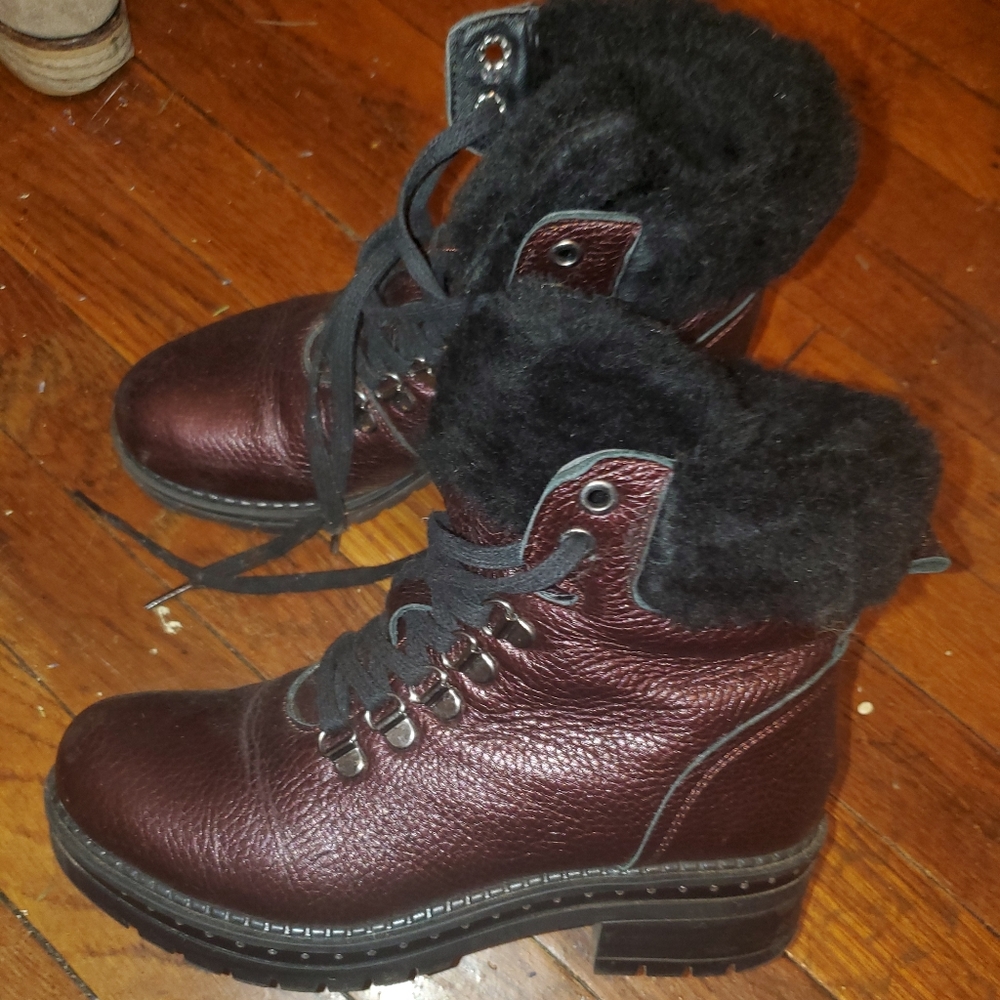 NWOT Women's Winter Boots